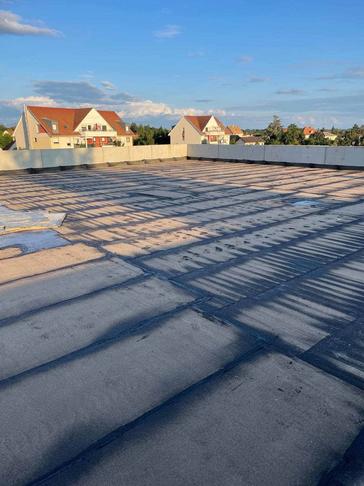 Réfection d'étanchéité de toiture-terrasse — avant